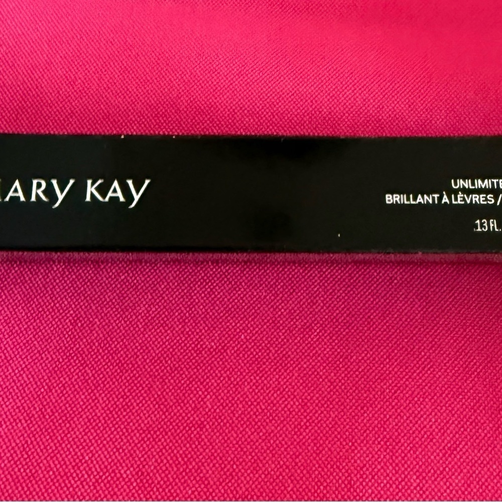 Mary Kay Unlimited Lip Gloss Sheer Illusion New in Box - Picture 2 of 3